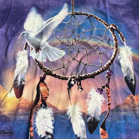 THE MOUNTAIN / purple T-shirts /￼ dreamcatcher and white dove/ size M￼ - Picture 4 of 5